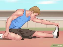 Es una prueba del atletismo donde la persona debe realizar un salto con la intención de desplazarse lo más extensamente ,el salto de longitud es la base para el desempeño del anterior. Como Hacer Un Salto Triple 14 Pasos Con Imagenes