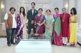 Some colors of love are like this too) is an indian romantic drama television series which aired on sony tv from 29 february 2016 to 2 november 2017. Kuch Rang Pyar Ke Aise Bhi 2016 2017 Indian Fashion Dresses Handsome Celebrities Erica Fernandes