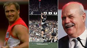 Legend status in Australian football: Who is in Hall of Fame category and  what is the criteria?