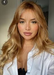 Tanya Klein's Instagram, Twitter & Facebook