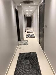 شقة مفروشة فندقى فى المهندسين بشارع السودان قرب سوريا bathroom room bathtub