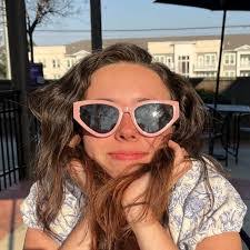 Anna Caviness's Instagram, Twitter & Facebook