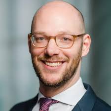 Florian leitet Government Affairs bei Dropbox