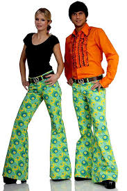 Es lohnt sich eigentlich nie, die kleidung aus dem kleiderschrank auszusortieren, denn in ein paar jahren ist die beliebte mode der 70er dann doch wieder modern. 70er Jahre Party Schlaghose Star Dots Grun 70 Jahre Kleidung 70er Jahre Party Schlaghose
