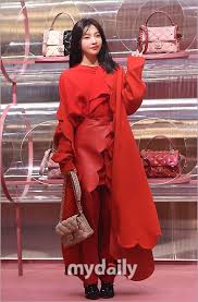 Free return, stylish & trendy fashion clothing, register and get 10% off, shop now! Netizens Mock Red Velvet Joy Outfit Daily K Pop News