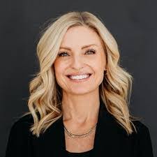 Kate Blosser's Instagram, Twitter & Facebook