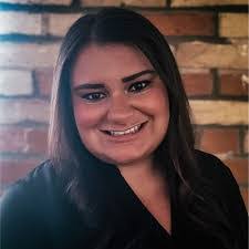 Lauren Buckman's Instagram, Twitter & Facebook