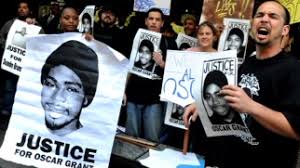 And it shows us the everyday pressures and problems, the joys and pleasures, experienced by someone moving through. Fruitvale Station Blu Ray Dvd Review