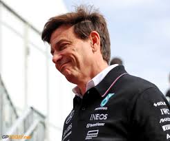 Emotionele Wolff wil Hamilton uitzwaaien met sterk resultaat