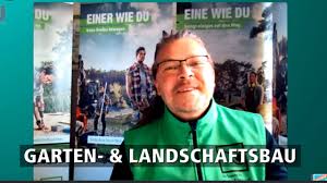 Sie sind garten landschaftsbau und suchen eine stelle? Garten Und Landschaftsbau Jobs Ausbildung Youtube
