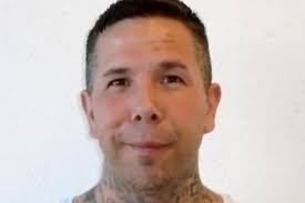 Victoria police seek convicted murderer for breaching parole