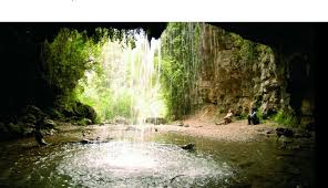 Sardegna, italia 22 contributi 24 voti utili ottima bellissime cascate, si fa una scalinata di 10 minuti e ci si arriva, ho continuato a seguire il fiume con un percorso da trekking facile ed ho trovato altre pozze.sotto la cascata si fa il bagno. Le 10 Cascate Piu Belle Della Sardegna Water On Line