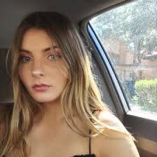 Samantha Davenport's Instagram, Twitter & Facebook