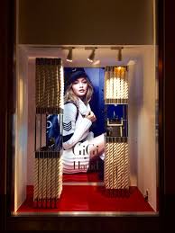 tommy hilfiger retail windows gigi fh16 acc tasarim