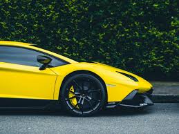 A man accused of killing a teen with his $330k lamborghini shared videos of his new toy online and fitted the lamborghini involved in a fatal crash in adelaide was exhibited at a car meet just hours. Lamborghini Owner Crashes Into Police Kiosk Strikes Pose