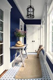 1001 Idees De Decoration De Couloir D Entree Tendance Decorer Un Couloir Idees De Couloir Peinture Bleu