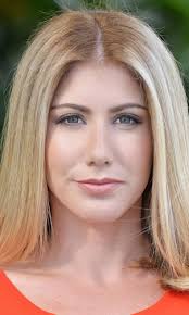 Trade Show Models & Booth Hostesses