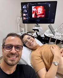 Lara Brenner Queiroz added a new photo.