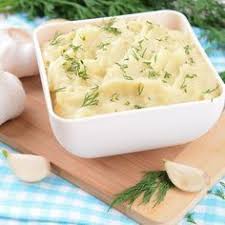 Puree Pommes De Terre A L Ail Maison Recette Puree Pomme De Terre Pomme De Terre Recettes De Cuisine