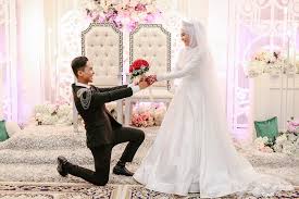 Chinese in general spend a lot in their weddings. Guide To Malay Wedding In Singapore Wedding Photography Videography In Singapore