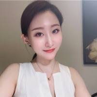 Coco Chen's Instagram, Twitter & Facebook