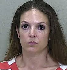 1/ A Florida nurse just took a plea after her husband allegedly walked in 