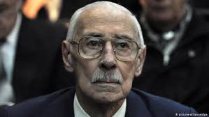 Former argentine military leader jorge rafael videla has died aged 87 while serving a life sentence for crimes against humanity. Videla Murio Por Multiples Fracturas Y Hemorragia Interna Destacados Dw 19 05 2013