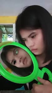 Looked in The Mirror and Smile Trend