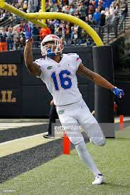 Freddie Swain Of The Florida Gators Blows Kisses To The Crowd After Florida Gators Football Florida Gators Florida Football