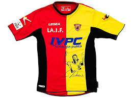 Il sito ufficiale del benevento calcio. La Maglia Del Benevento Per Ricordare Carmelo Imbriani