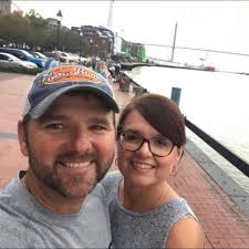 Who can pet sit in Fairhope?