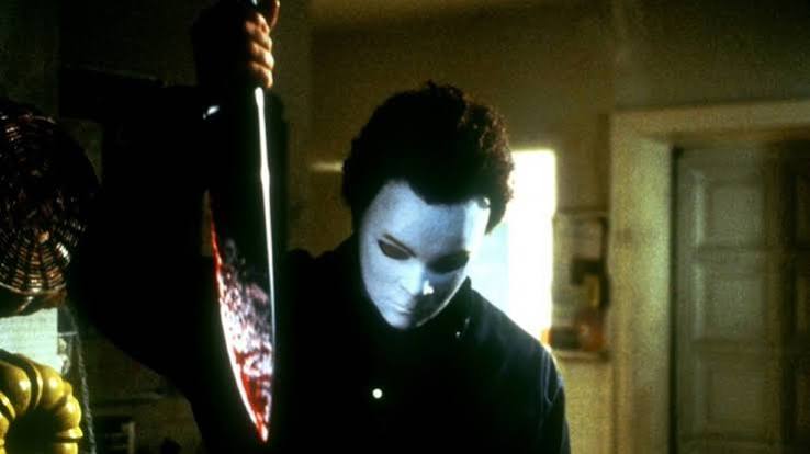 Jamie Lee Curtis' First 'Halloween' Reboot Gets a Haunting New Michael Myers  Figure From NECA