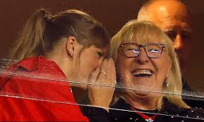 Donna Kelce's outfit is amazing