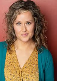 Samantha Benson's Instagram, Twitter & Facebook