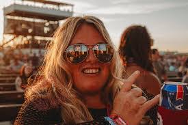 Joyce Winder's Instagram, Twitter & Facebook