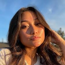 Alyssa Yoder's Instagram, Twitter & Facebook