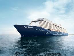 1,600 travel agencies, 6 airlines with around 150 aircraft, over 300 hotels with 214,000 beds, 14 cruise liners. Mein Schiff 4 Kreuzfahrten Schiffsbewertungen Und Deckplan