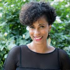 Sandra BISSON (Miss Guadeloupe 2001 et Première Dauphine Miss France 2002)  est l'invitée de Jimmy Pierrot dans votre émission ON SE DIT TOUT sur RCI à  partir de 15H 🎶. Anecdotes, partage