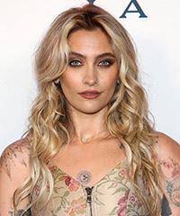 LeAnn Rimes Long Wavy Light Blonde Hairstyle