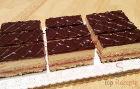 Slowakische Vanillecreme Schnitten Mit Schokoladenglasur Top Rezepte De Rezept Lebensmittel Essen Leckeres Essen Rezepte