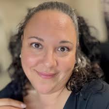 What are fun things to do in Tampa for a foodie who loves thrifting?