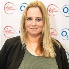 Lucy Winter's Instagram, Twitter & Facebook