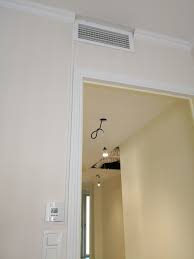Installation Dans Un Appartement A Menton Par La Sarl Ratto Et Fils D Un Ventilo Convecteur Dai Installation Climatisation Climatisation Renovation Appartement