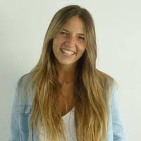 Luisa villar se ha iniciado en el mundo de la literatura infantil y juvenil inventando historias de intriga que se desarrollan en el ambiente urbano. Media Exp1 Licdn Com Dms Image C4e03aqfbfk Qij1
