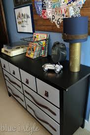 I remember seeing this idea in an old issue of readymade, but i searched for it online and went through every back issue i own and couldn't find … Diy With Style Leather Belt Drawer Pulls Blue I Style