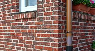 Bata merupakan salah satu bahan utama dalam pembinaan bangunan; Menghadapi Bata Saiz Harga Jenis Dan Ciri