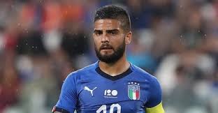 Инсинье лоренцо (lorenzo insigne) футбол нападающий италия 04.06.1991. Lorenco Insine Igroki Crveny Zvezdy Byli Zaryazhennye Na Borbu