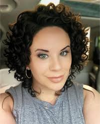 Whitney looks so beautiful with dark hair! 😩