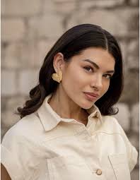 Vestido midi palabra de honor para eventos de mañana