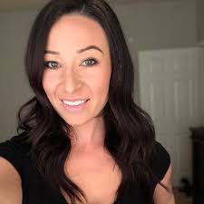 Victoria Darby's Instagram, Twitter & Facebook